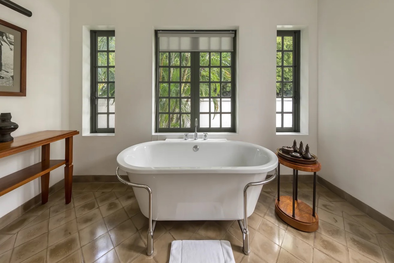 Shower & Tub Overflow Cleanup in Rowlett, TX